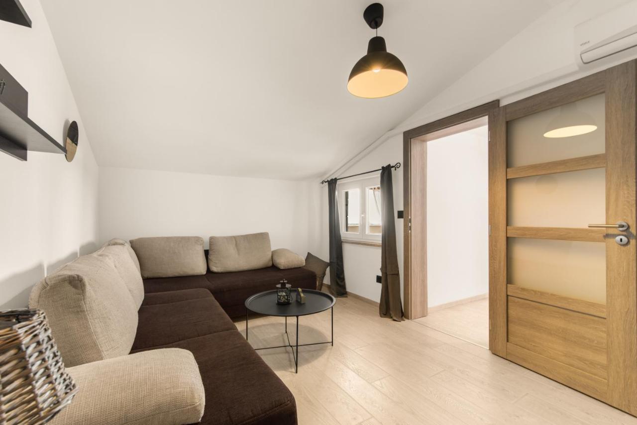 Apartman Dobrec Porec Bagian luar foto